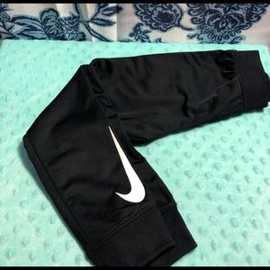 Nike Bottoms - Boys Nike Sweatpants Nike Bottoms - Boys Nike Sweatpants